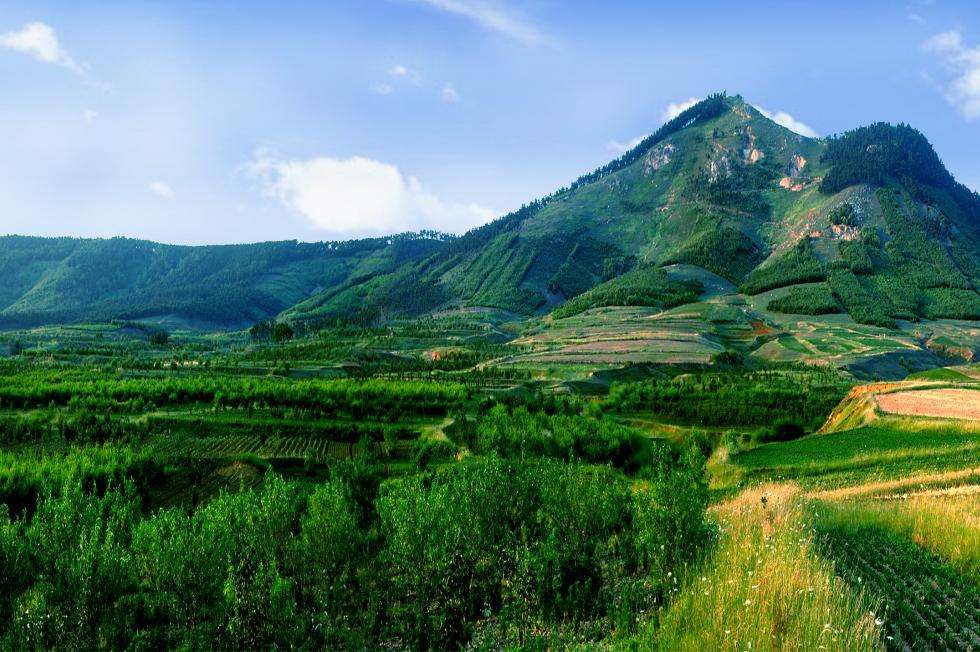 打造綠色礦山，保護(hù)生態(tài)環(huán)境，堅持綠色發(fā)展